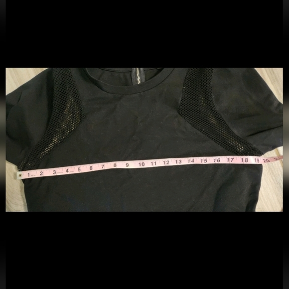 Banana Republic Long Sleeve Size Medium - Picture 4 of 4